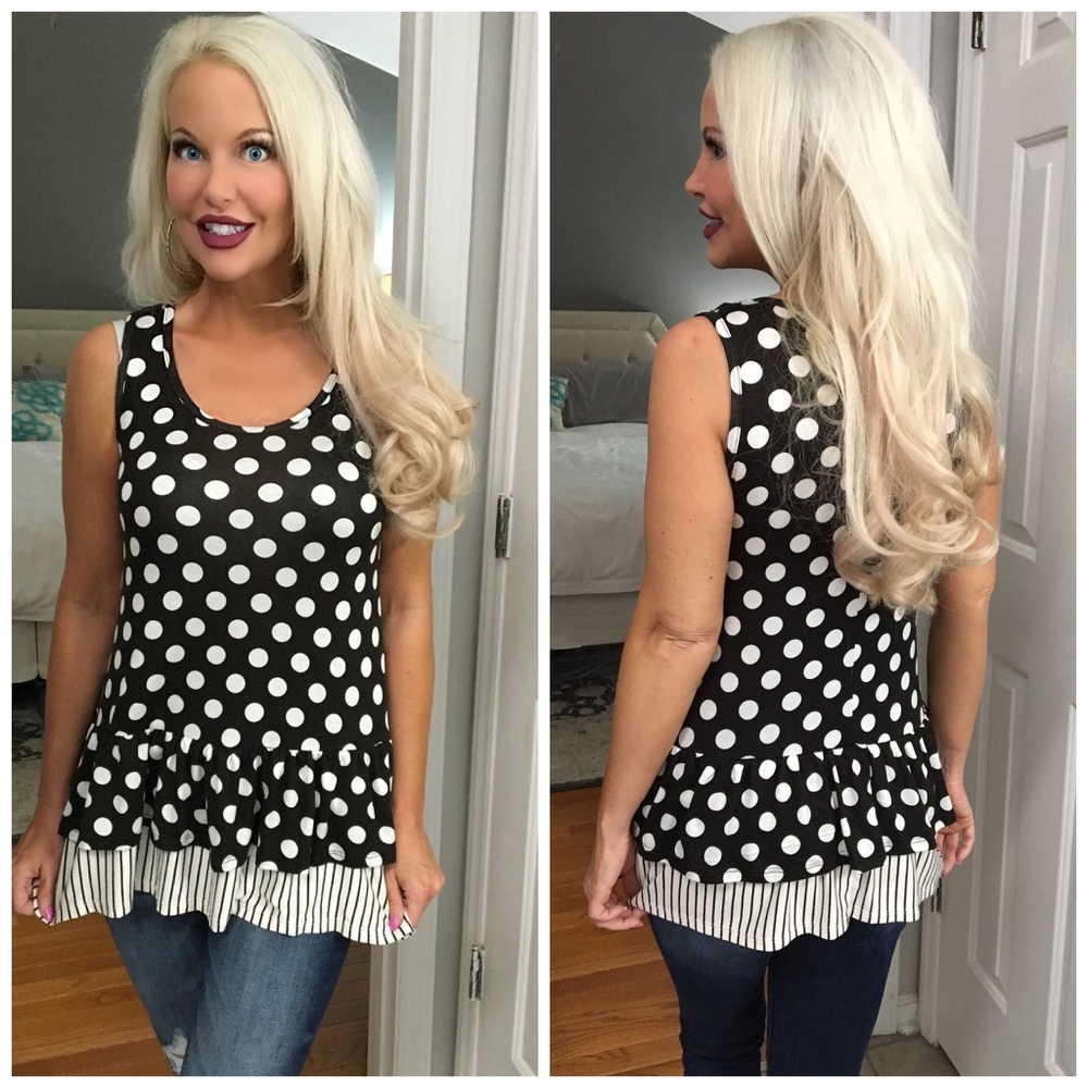 ❤️LAST 1! Fun Contrast Black/White Polka Dot Top - Picture 2 of 2